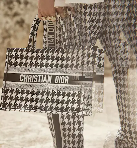 Dior Book Tote Black (36 X 27.5 X 16.5 Cm) - Image 4