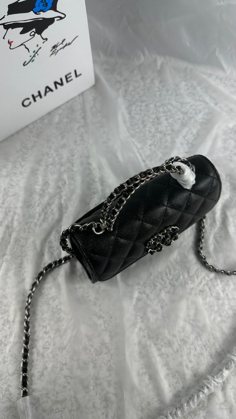 Chanel 23P Clutch With Chain Bag With Top Handle Black 19Cm - Image 3