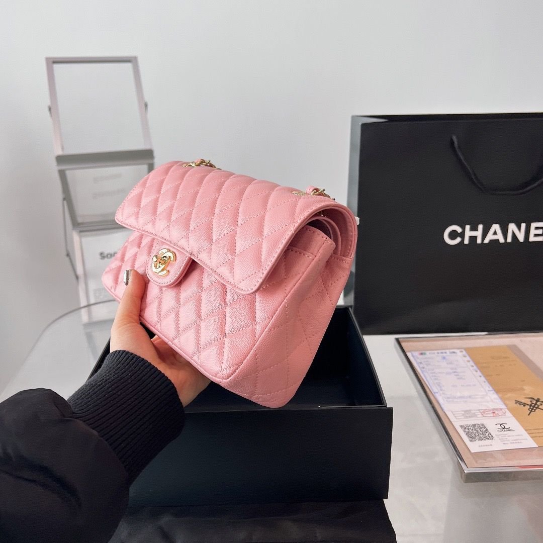 Chanel Classic Medium Lambskin Flap Bag Pink And Gold 25Cm - Image 4