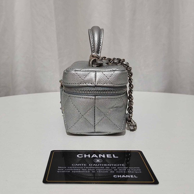 Chanel Small Vanity With Chain Bag - Image 4