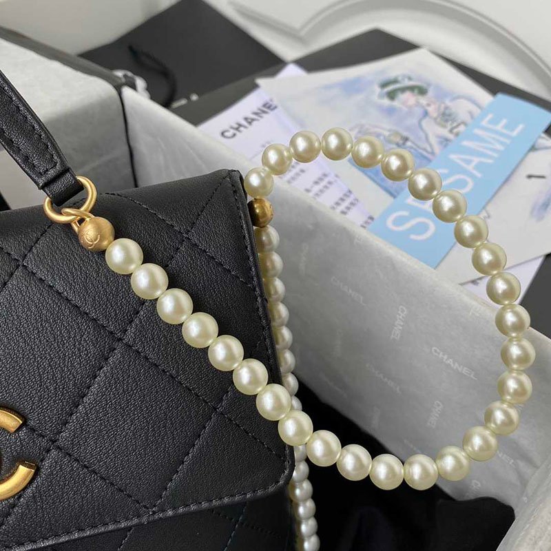 Chanel Small Hobo Bag - Image 7