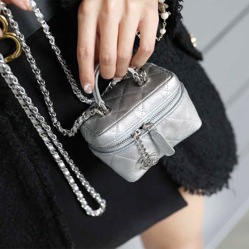 Chanel Small Vanity With Chain Bag - Image 9